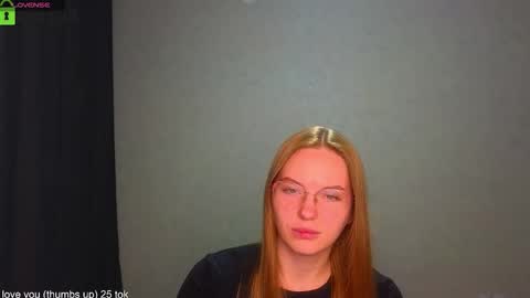 Snapshot of _lysafeta_ chatting on September 18, 4:22 pm Welcome guys Pleasure to see you all here My name is Lysafeta and MichaelaTip menu is active Private is open online show from September 18, 4:22 pm