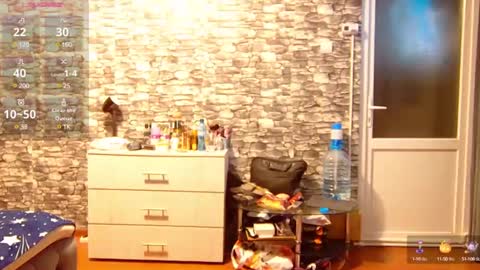 Snapshot of _mari___ chatting on February 3, 7:18 am Mari online show from February 3, 7:18 am
