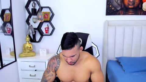 _matthew_santos_ online show from December 22, 9:10 pm