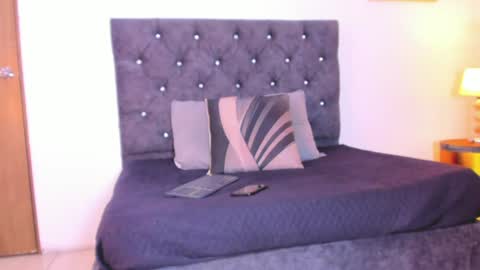 _maximo_1 online show from July 27, 1:30 pm