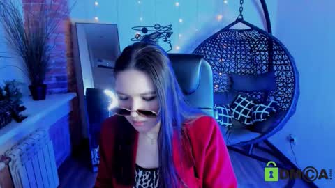 Melissa online show from March 2, 9:10 pm