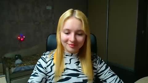 Melanie online show from December 20, 12:01 pm