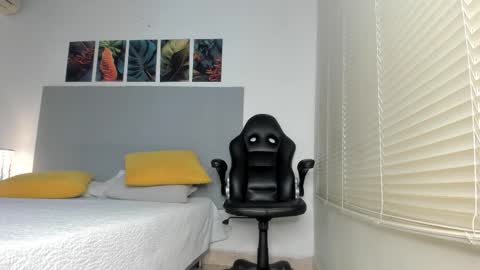 _molly_rosse_ online show from February 12, 12:31 pm