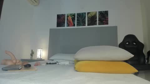 _molly_rosse_ online show from February 6, 3:04 pm