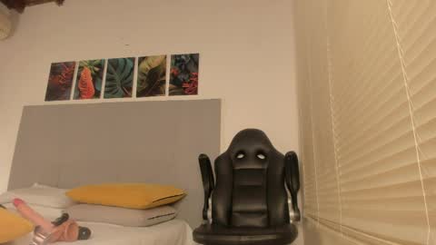 _molly_rosse_ online show from March 30, 12:27 pm