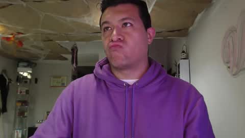 Panda  online show from October 31, 10:54 pm