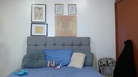 _naomi_s online show from April 5, 1:30 pm