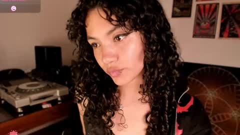 Nati - Independ model online show from February 26, 5:00 am