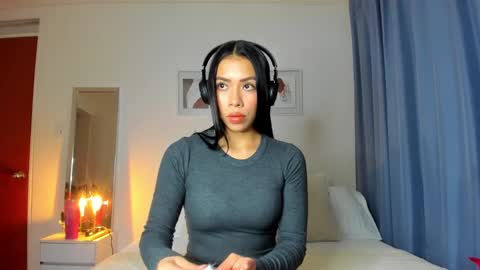 independent model natha online show from February 27, 7:08 am