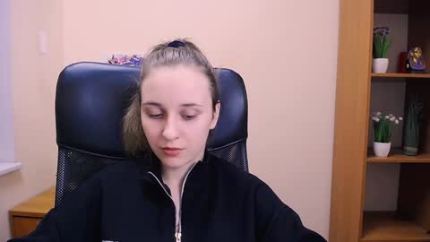 Snapshot of _nicole_new chatting on January 24, 10:21 am Nica online show from January 24, 10:21 am