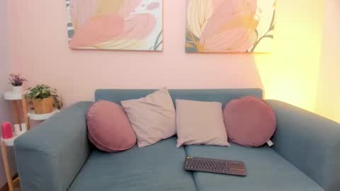 _nicoletteshea_ online show from February 22, 10:01 pm