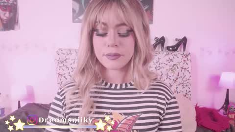 niiky online show from March 1, 11:28 am