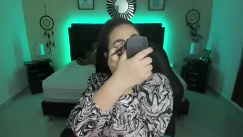 Olivia jones online show from November 23, 1:20 pm