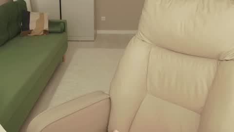 Tina online show from March 20, 11:48 am