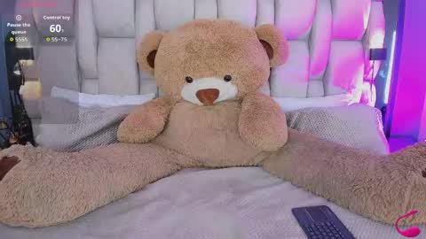  pauli  online show from April 19, 4:57 am