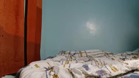 Snapshot of _prettyred chatting on October 9, 10:59 pm _prettyred online show from October 9, 10:59 pm