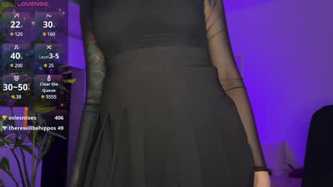  HADLY today day-off see u online 0112  online show from January 26, 9:29 pm