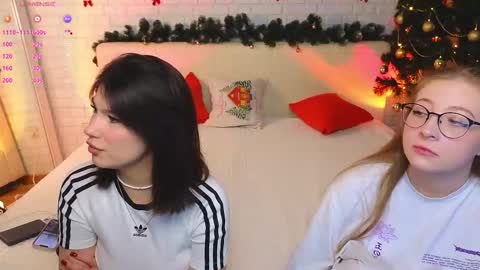 Merlizz Eva Jane Mila Nicole  left to right  online show from December 21, 2:56 pm