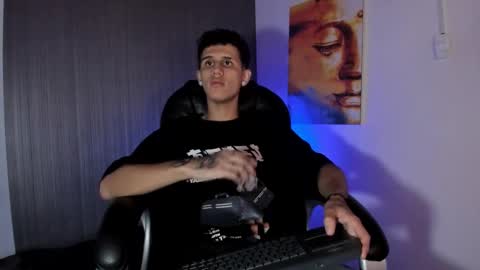 wav online show from December 3, 8:59 am