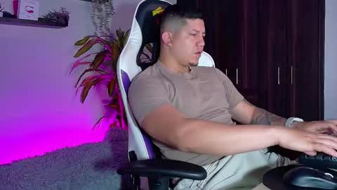 Roberto online show from November 17, 1:57 pm