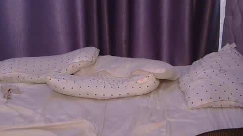  Roxxana online show from December 4, 6:35 am