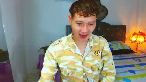 santi online show from March 26, 7:19 pm