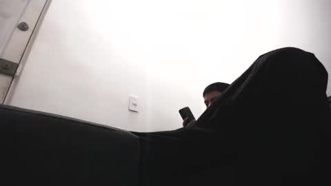 Juan Pablo-independent model online show from March 3, 5:42 am