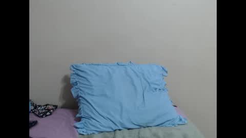 _sexylipss online show from December 5, 11:34 pm