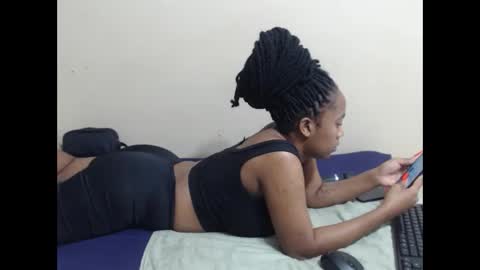 _sexylipss online show from December 21, 10:16 pm