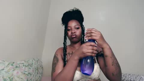 Abbie online show from January 6, 6:01 pm