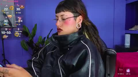 Snapshot of _sharlotte777 chatting on October 24, 4:08 pm _sharlotte777 online show from October 24, 4:08 pm