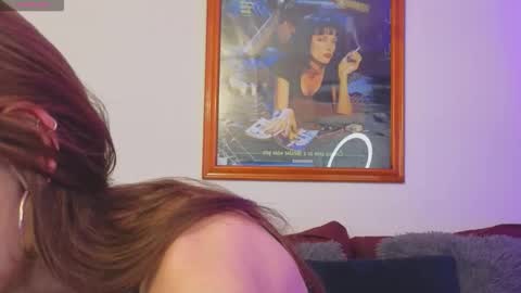 _silvia_vega_ online show from April 8, 7:00 am