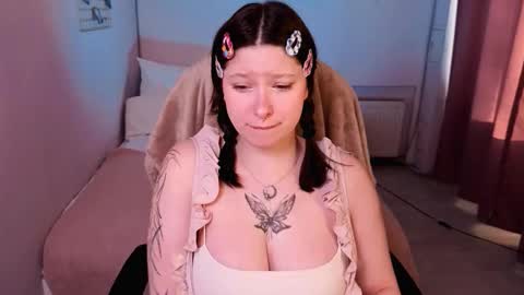 Sofi  Follow me  online show from February 6, 8:40 am