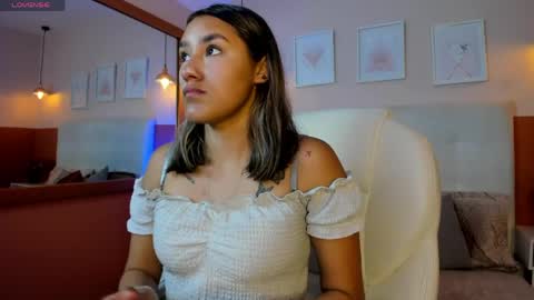 Sophie  online show from April 11, 4:00 pm