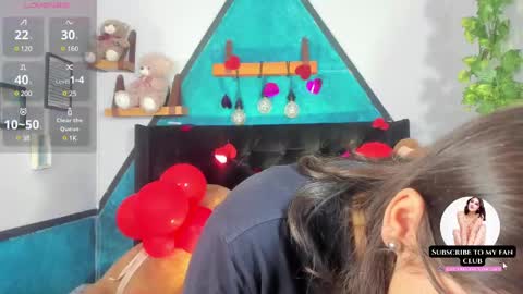 Sophie  online show from February 17, 7:44 pm