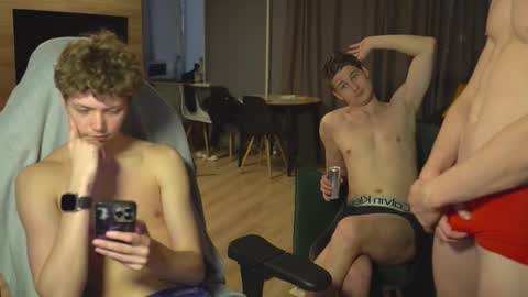 OLIVERpvt is open online show from October 27, 12:27 pm