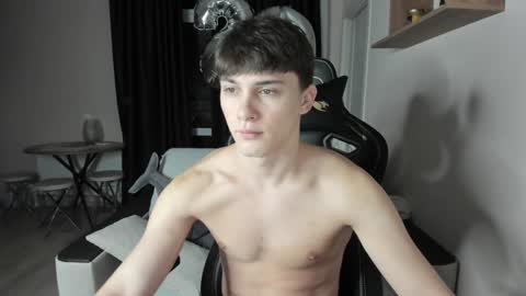 Snapshot of _stager_ chatting on January 13, 3:34 am MARKPVT IS OPEN online show from January 13, 3:34 am