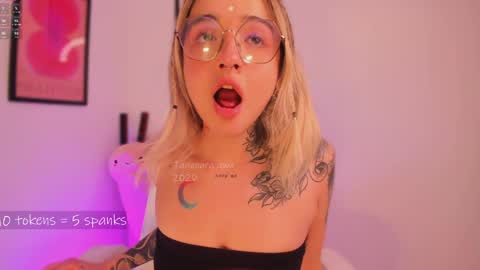 _tammarra_ online show from May 5, 7:19 pm
