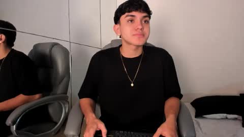 _taylorblack online show from March 7, 11:43 am