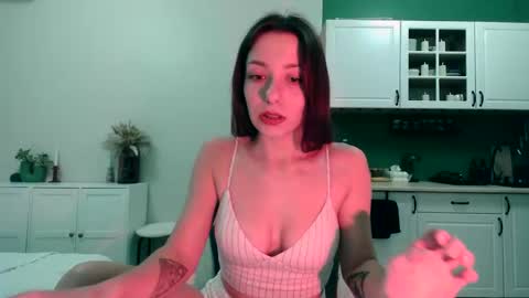 Mia online show from March 11, 6:00 pm