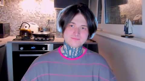 _torfin_ online show from March 14, 11:09 pm