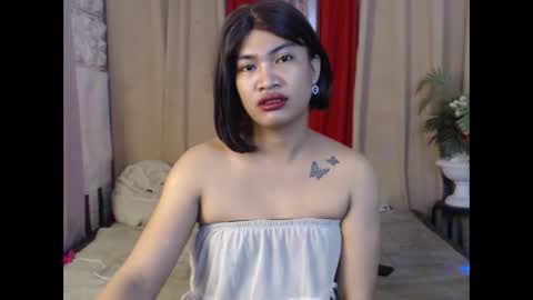 Snapshot of _urmorena_ chatting on October 23, 7:15 pm _urmorena_ online show from October 23, 7:15 pm