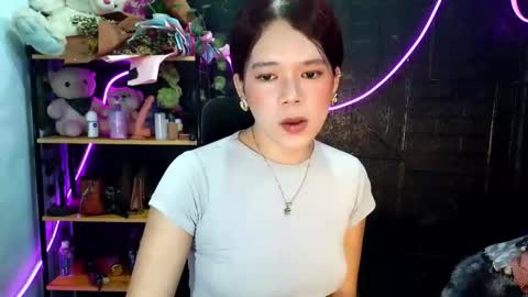 _urpetitegirl online show from May 26, 6:19 am