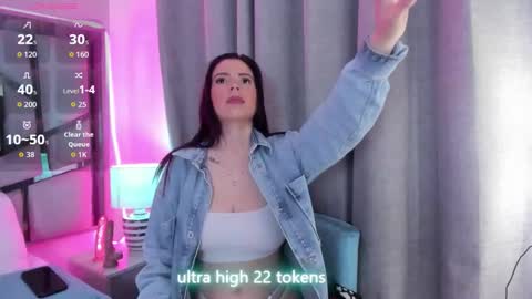 _valeria_saenz_ online show from March 18, 3:23 am