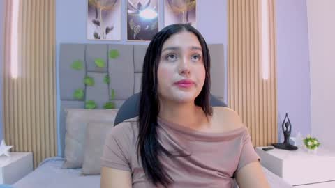 _valerycooper online show from April 11, 11:36 am