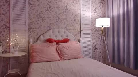 Wendy online show from November 3, 1:28 am