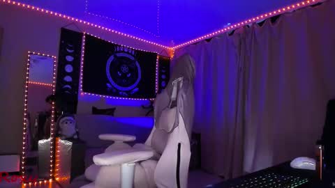 Roxy online show from February 26, 6:06 am