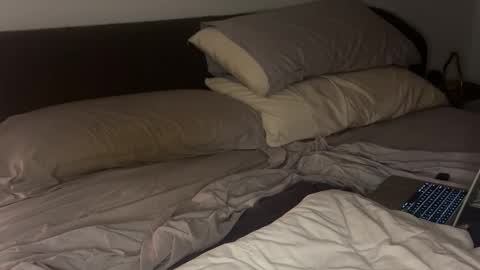 a191980 online show from November 28, 6:54 am