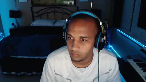 a4orce online show from March 24, 1:44 am