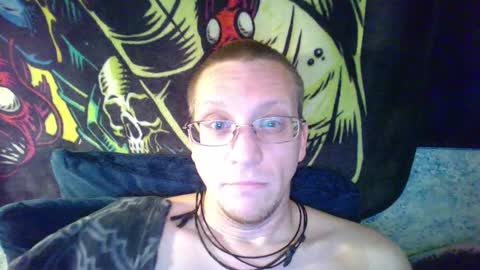 Snapshot of a_bored_dragon chatting on March 10, 3:09 pm A Bored Dragon online show from March 10, 3:09 pm